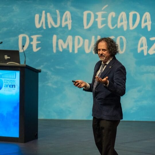 https://congresonautico.com/wp-content/uploads/2025/11/congreso-2025-img12-540x540.jpg