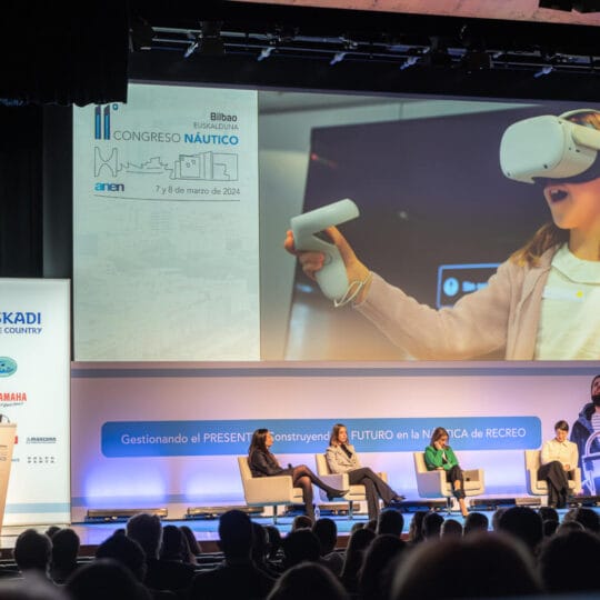 https://congresonautico.com/wp-content/uploads/2025/11/congreso-2025-img7-1-540x540.jpg